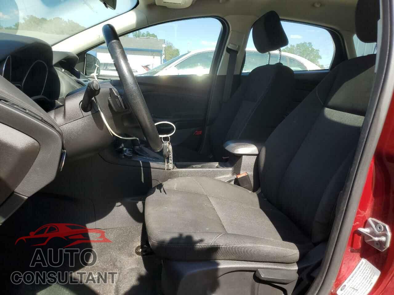FORD FOCUS 2015 - 1FADP3K29FL294248