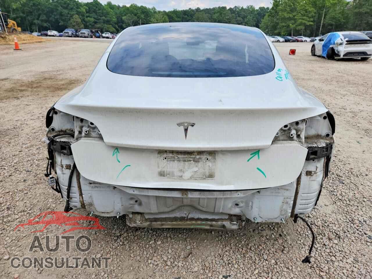 TESLA MODEL 3 2021 - 5YJ3E1EA9MF977103