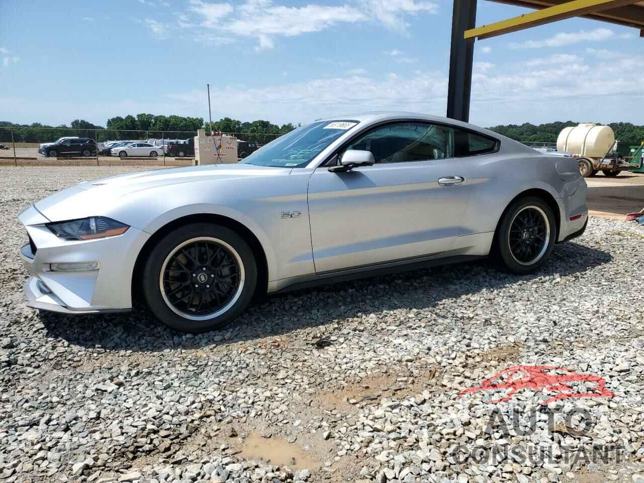 FORD MUSTANG 2019 - 1FA6P8CF0K5151212