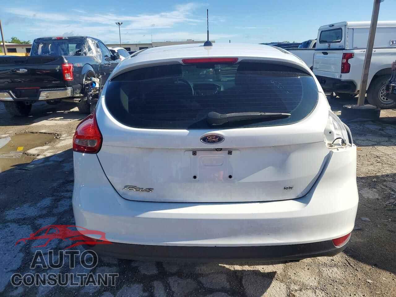 FORD FOCUS 2017 - 1FADP3K28HL262703
