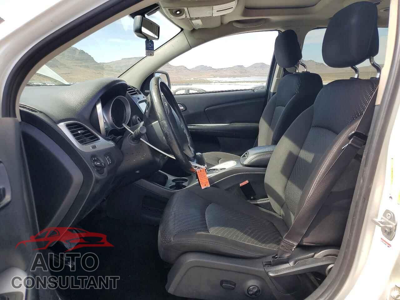 DODGE JOURNEY 2015 - 3C4PDCBB8FT679787
