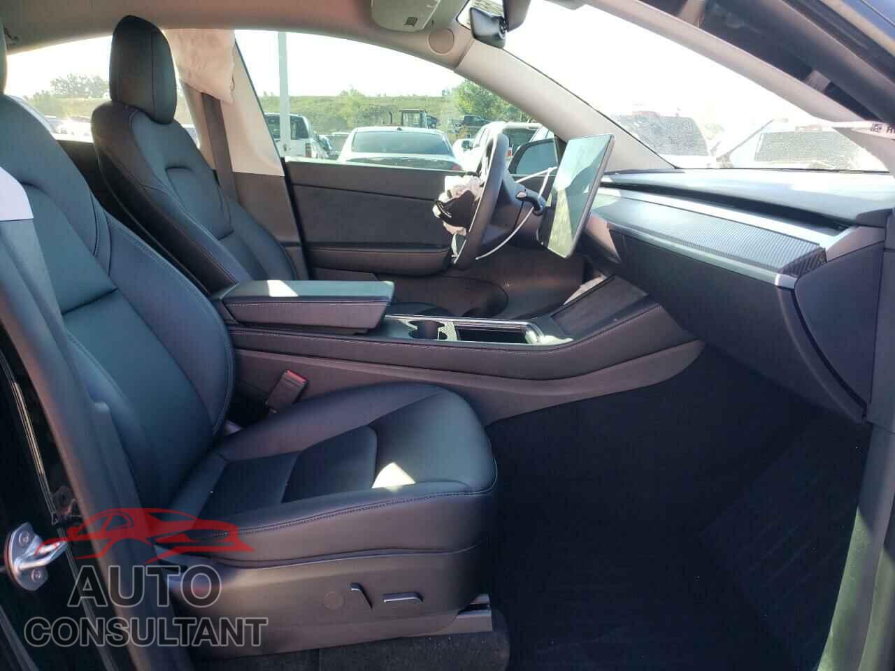 TESLA MODEL Y 2021 - 5YJYGDEF9MF252145