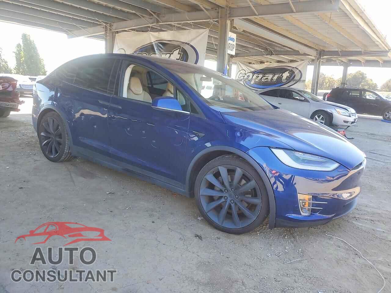 TESLA MODEL X 2017 - 5YJXCAE26HF044314