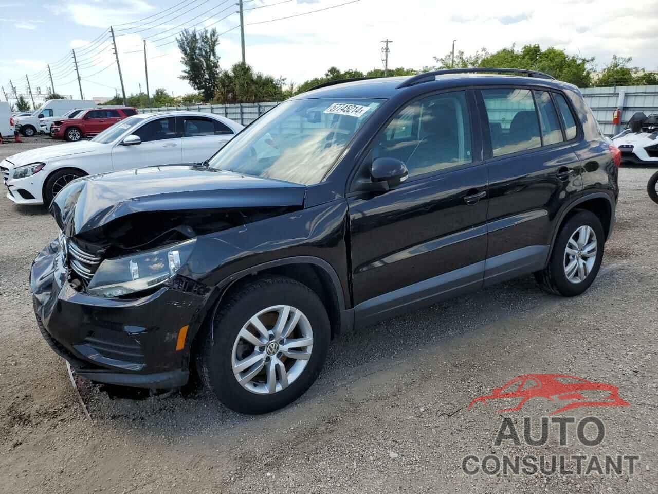 VOLKSWAGEN TIGUAN 2017 - WVGAV7AX9HK025081