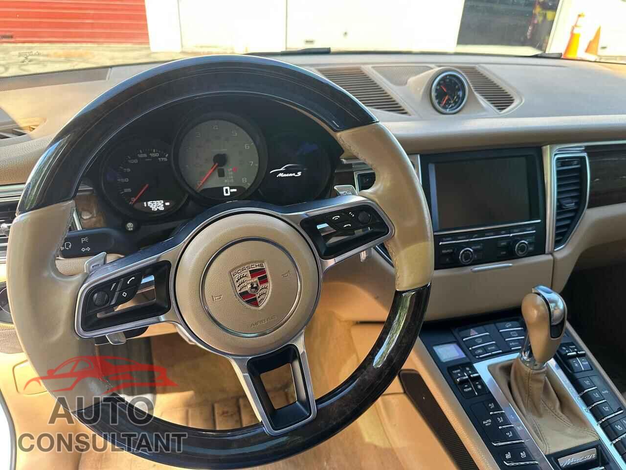 PORSCHE MACAN 2015 - WP1AB2A56FLB51631