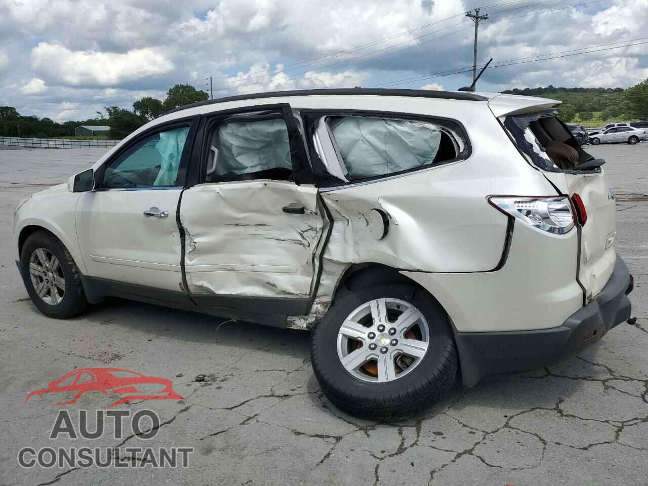 CHEVROLET TRAVERSE 2011 - 1GNKRJED7BJ124500