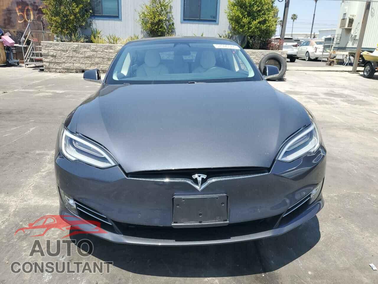 TESLA MODEL S 2019 - 5YJSA1E48KF330920
