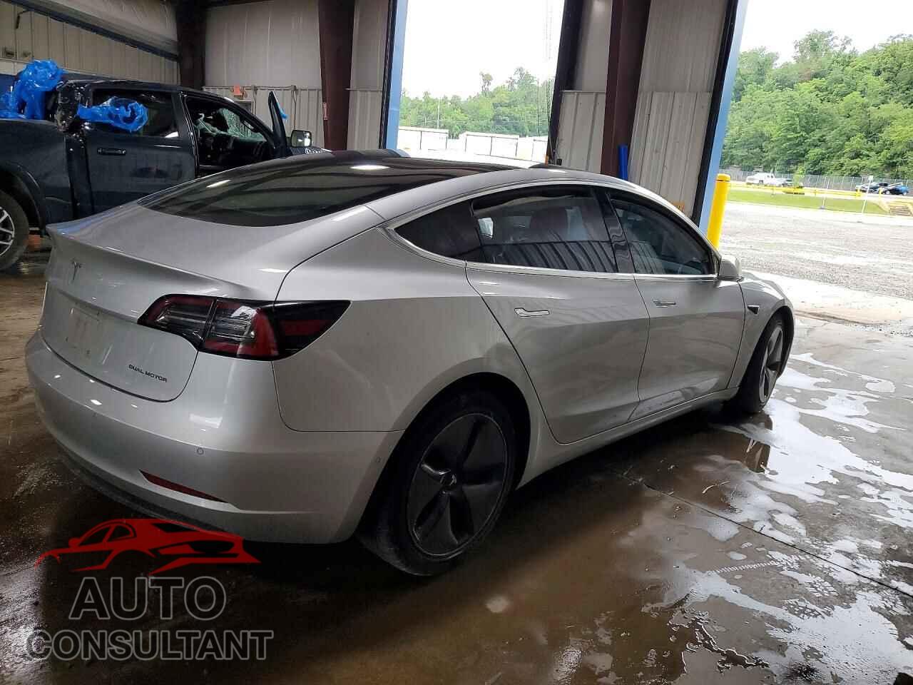 TESLA MODEL 3 2018 - 5YJ3E1EB4JF091114