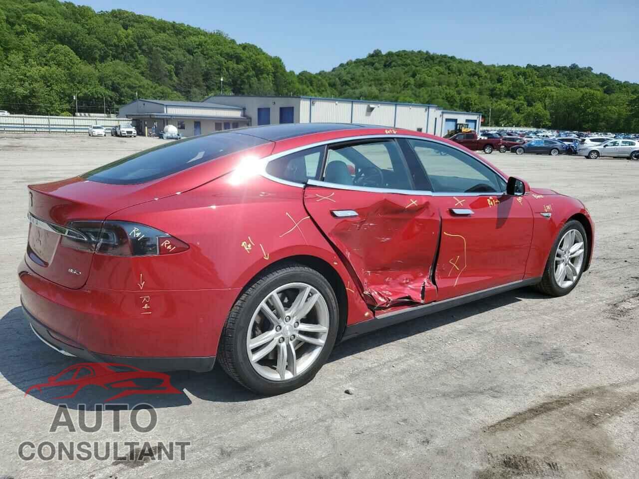 TESLA MODEL S 2015 - 5YJSA1H28FF100410
