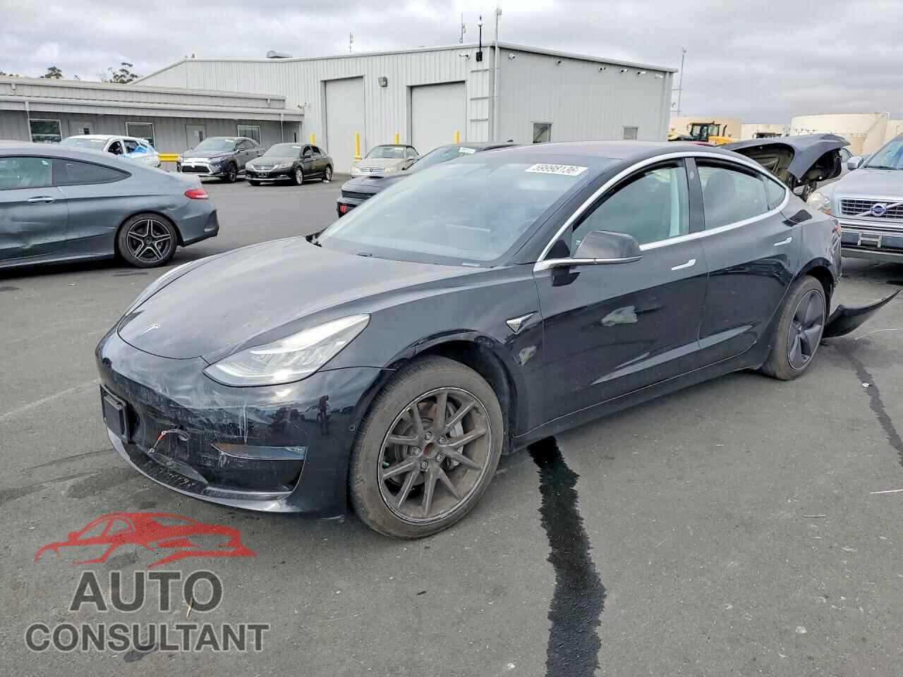 TESLA MODEL 3 2018 - 5YJ3E1EA8JF044109