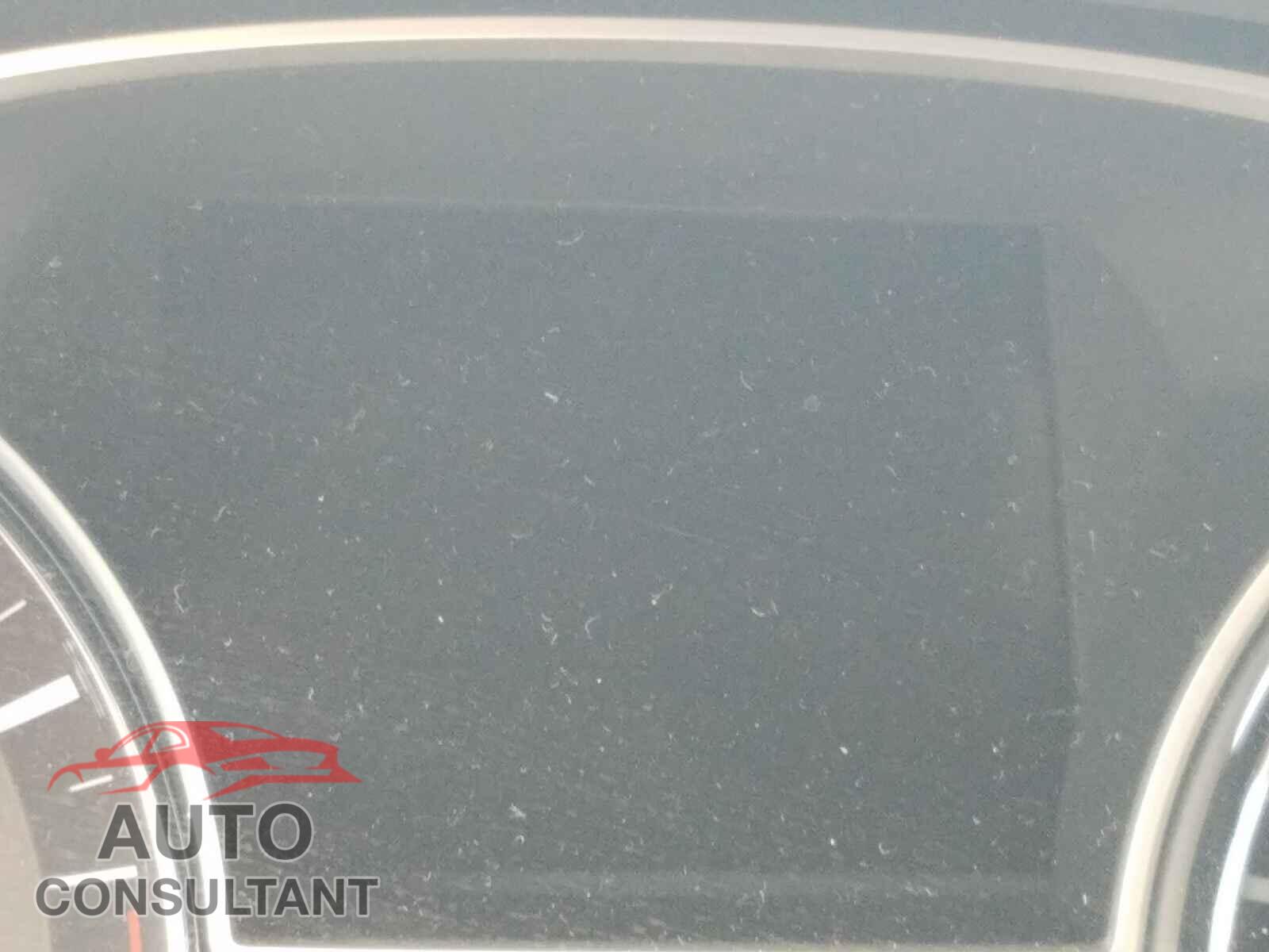 NISSAN PATHFINDER 2018 - 5N1DR2MM5JC658621