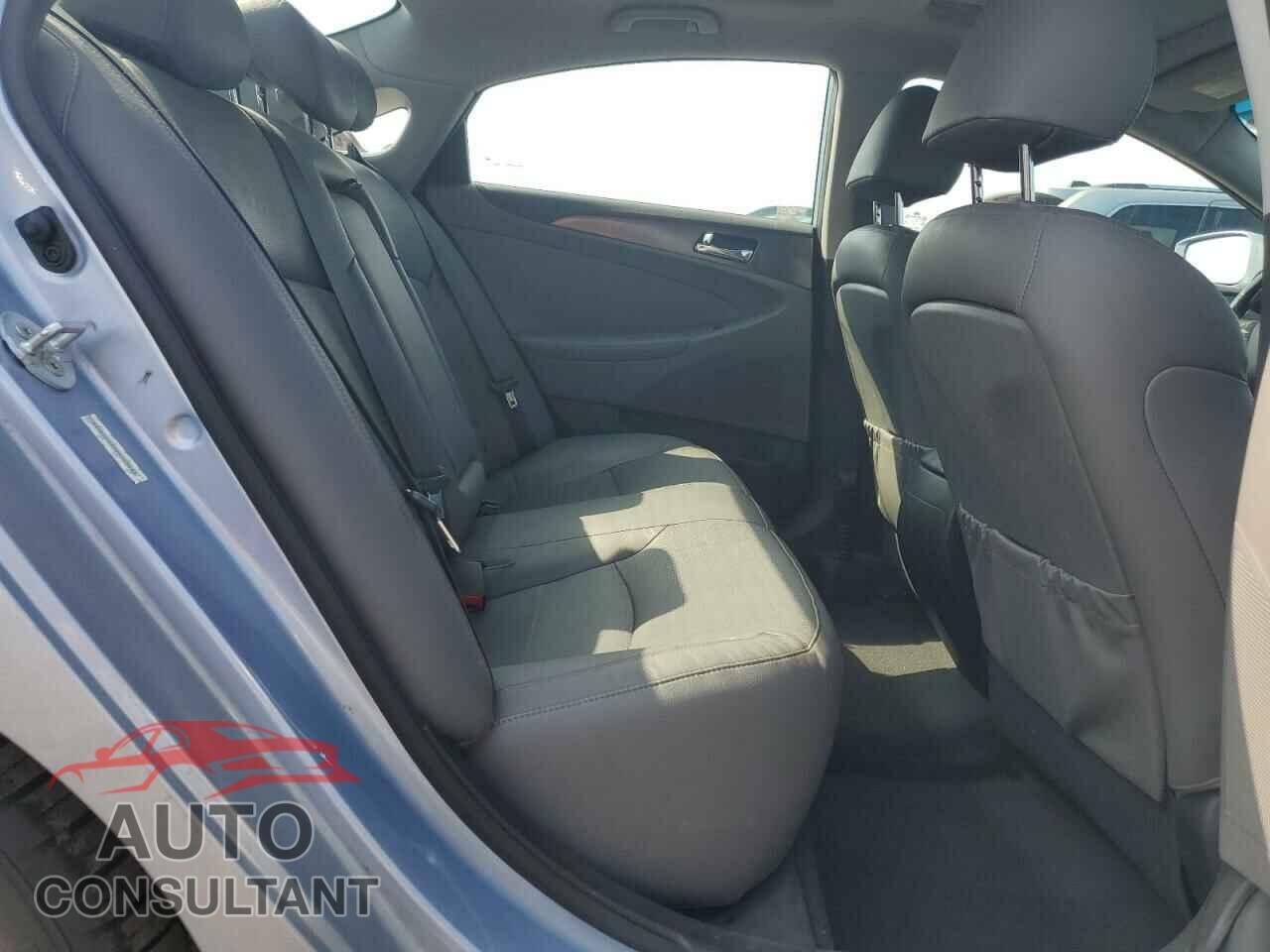 HYUNDAI SONATA 2014 - KMHEC4A47EA103435