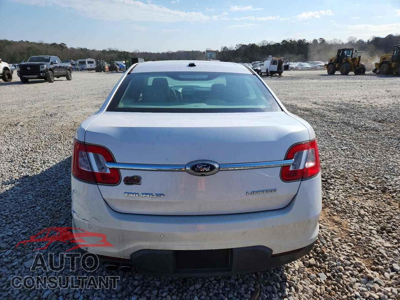 FORD TAURUS 2011 - 1FAHP2FW5BG100830