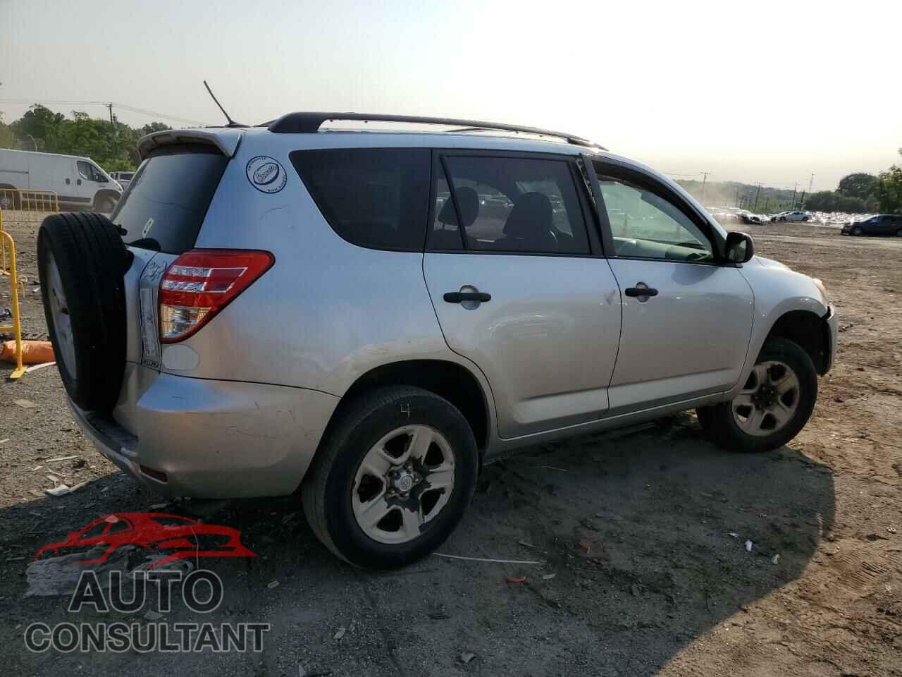 TOYOTA RAV4 2011 - 2T3BF4DV1BW117301