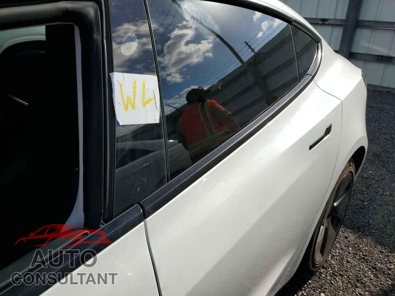 TESLA MODEL 3 2023 - 5YJ3E1EAXPF396598