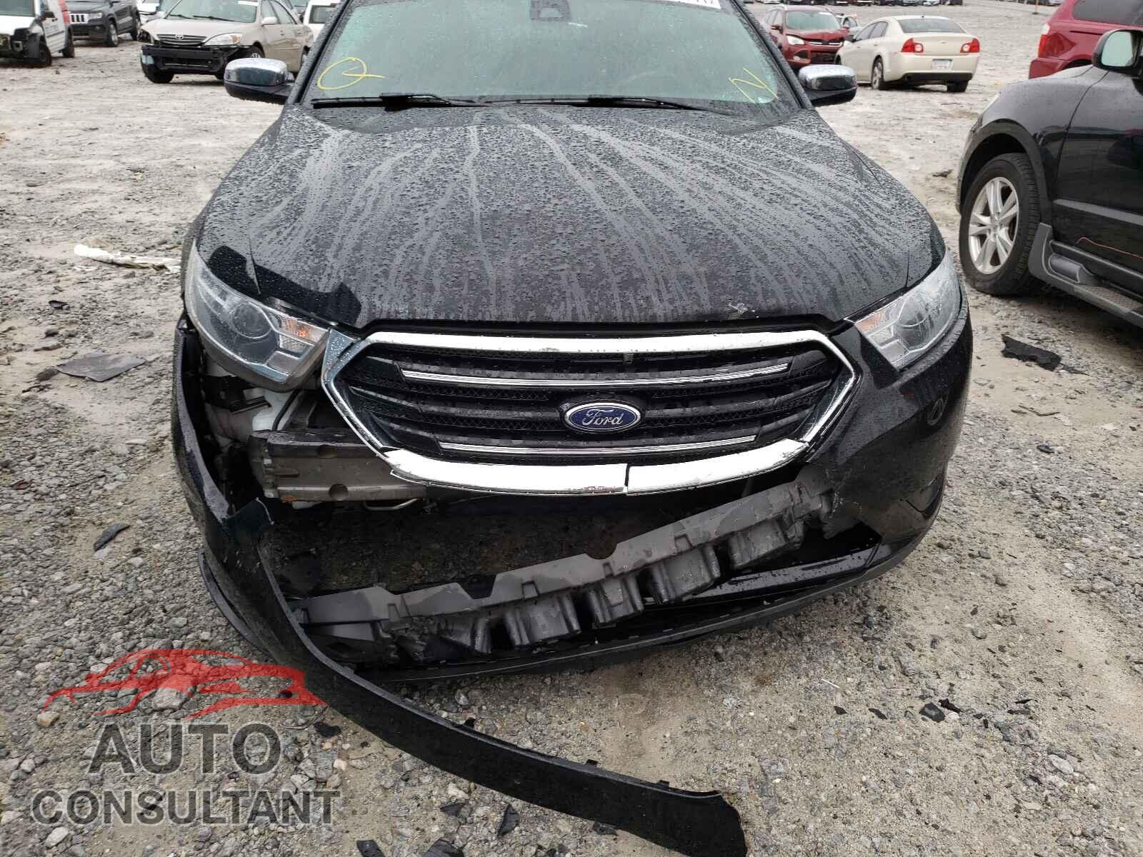 FORD TAURUS 2018 - 1FAHP2F84JG126464
