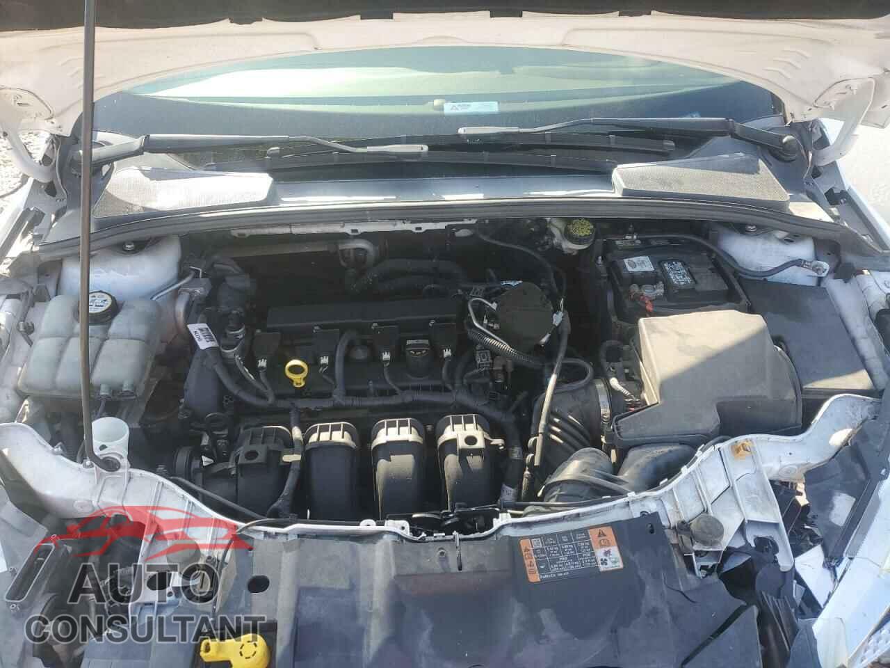FORD FOCUS 2015 - 1FADP3F25FL329037