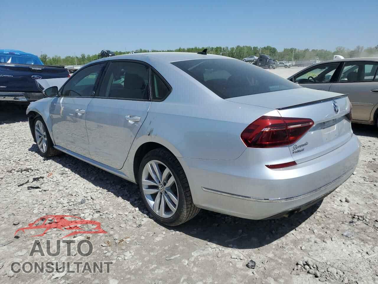 VOLKSWAGEN PASSAT 2019 - 1VWLA7A38KC010754