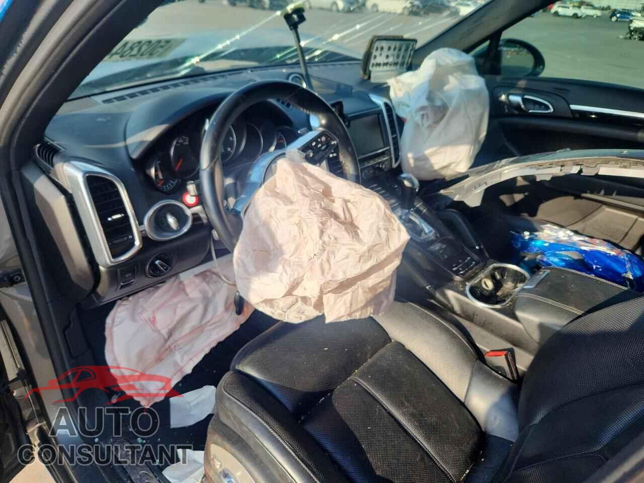 PORSCHE CAYENNE 2016 - WP1AA2A20GLA11150