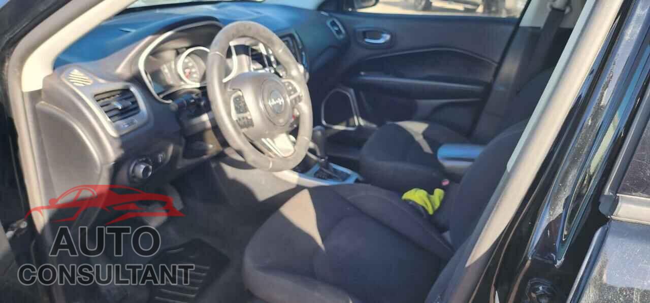 JEEP COMPASS 2017 - 3C4NJCAB6HT681994
