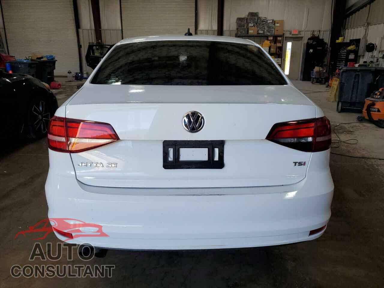 VOLKSWAGEN JETTA 2017 - 3VWDB7AJ6HM398381