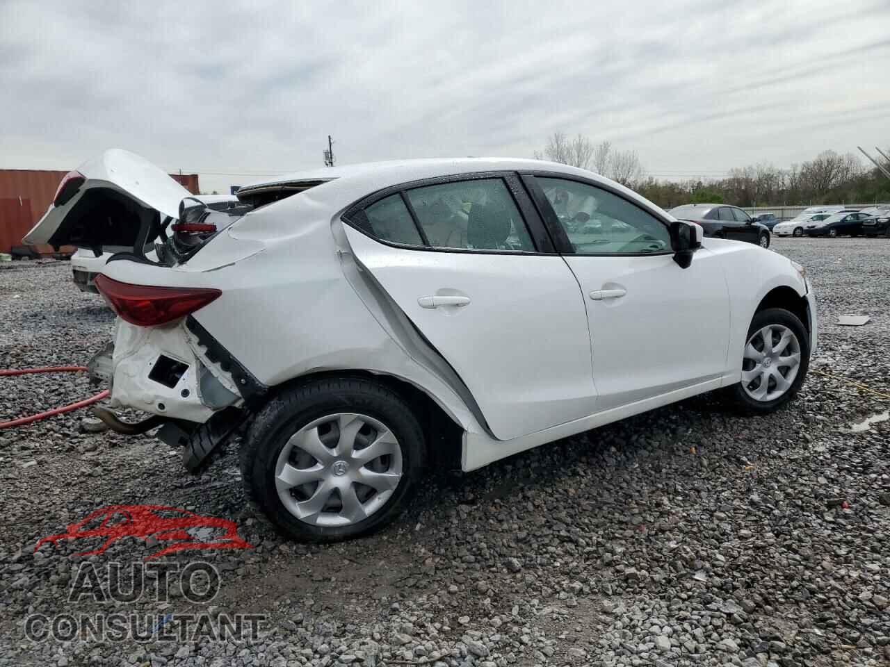 MAZDA 3 2018 - 3MZBN1U76JM189076
