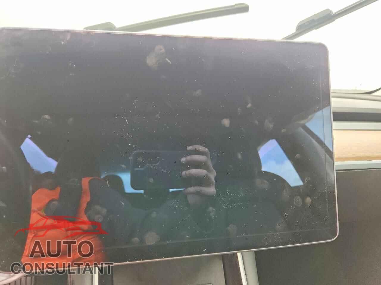 TESLA MODEL 3 2018 - 5YJ3E1EB2JF086848