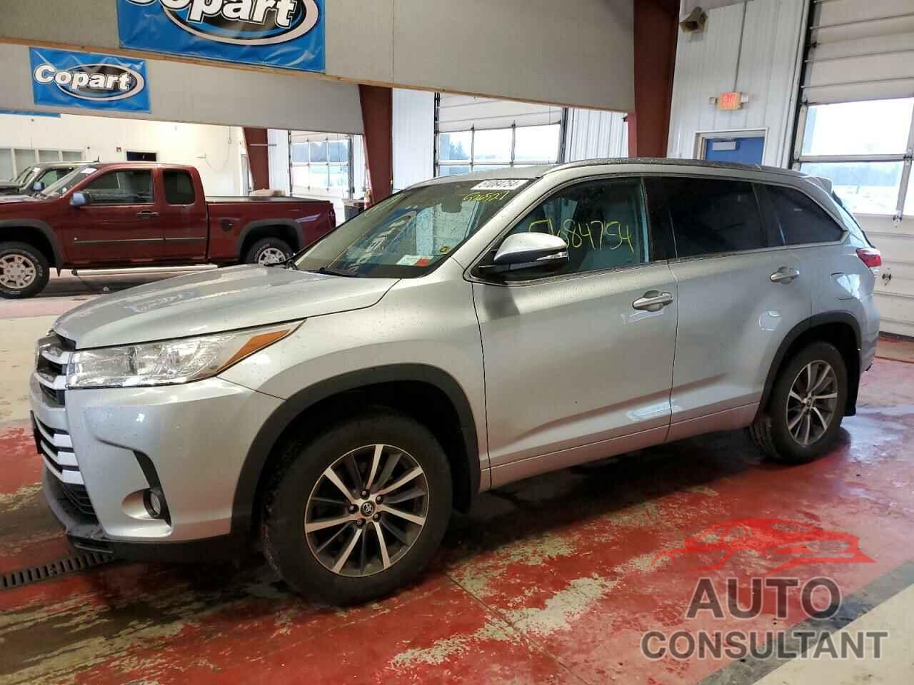 TOYOTA HIGHLANDER 2018 - 5TDJZRFH8JS536527