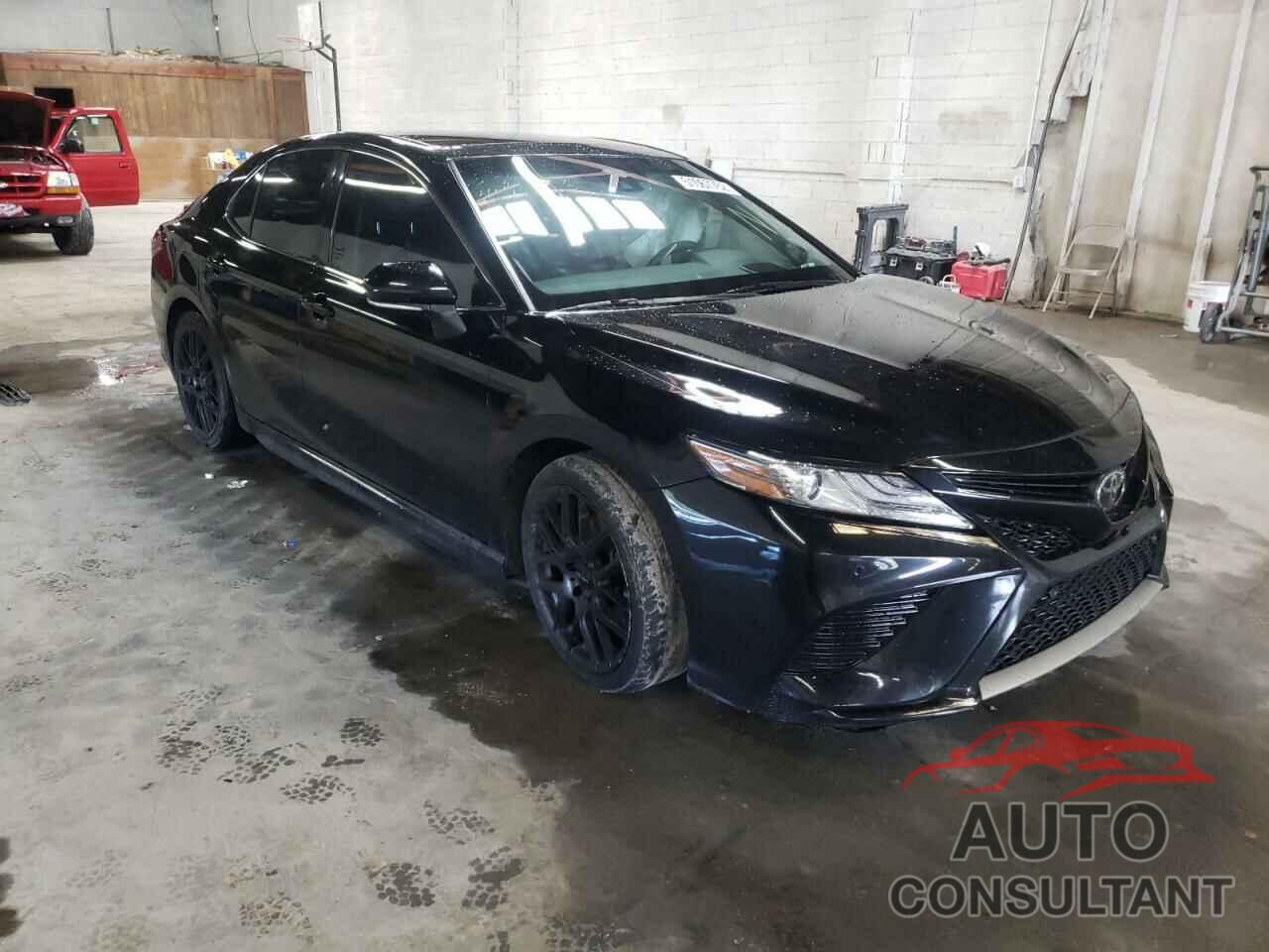 TOYOTA CAMRY 2018 - 4T1B61HK9JU588344