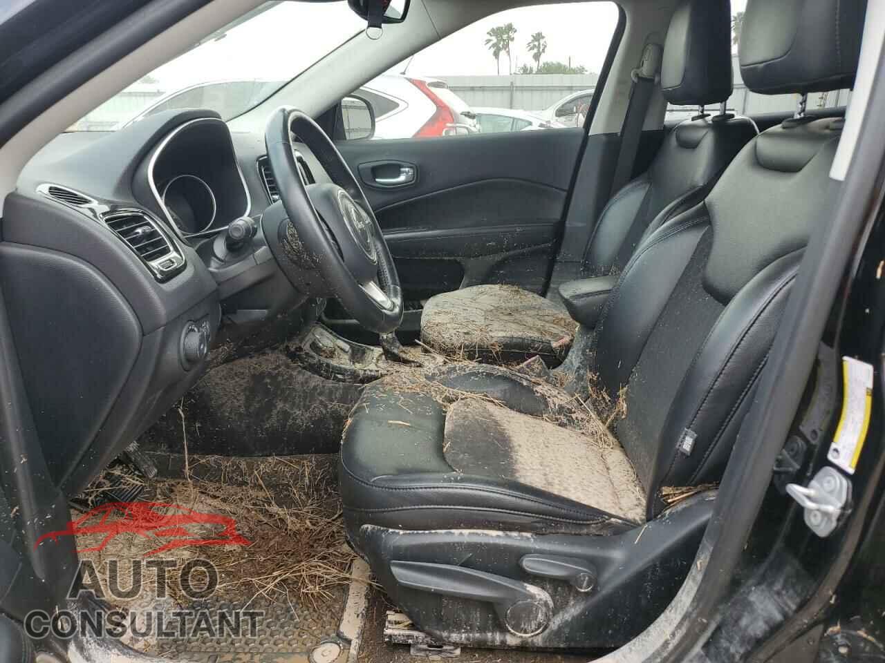 JEEP COMPASS 2018 - 3C4NJDBB3JT492553