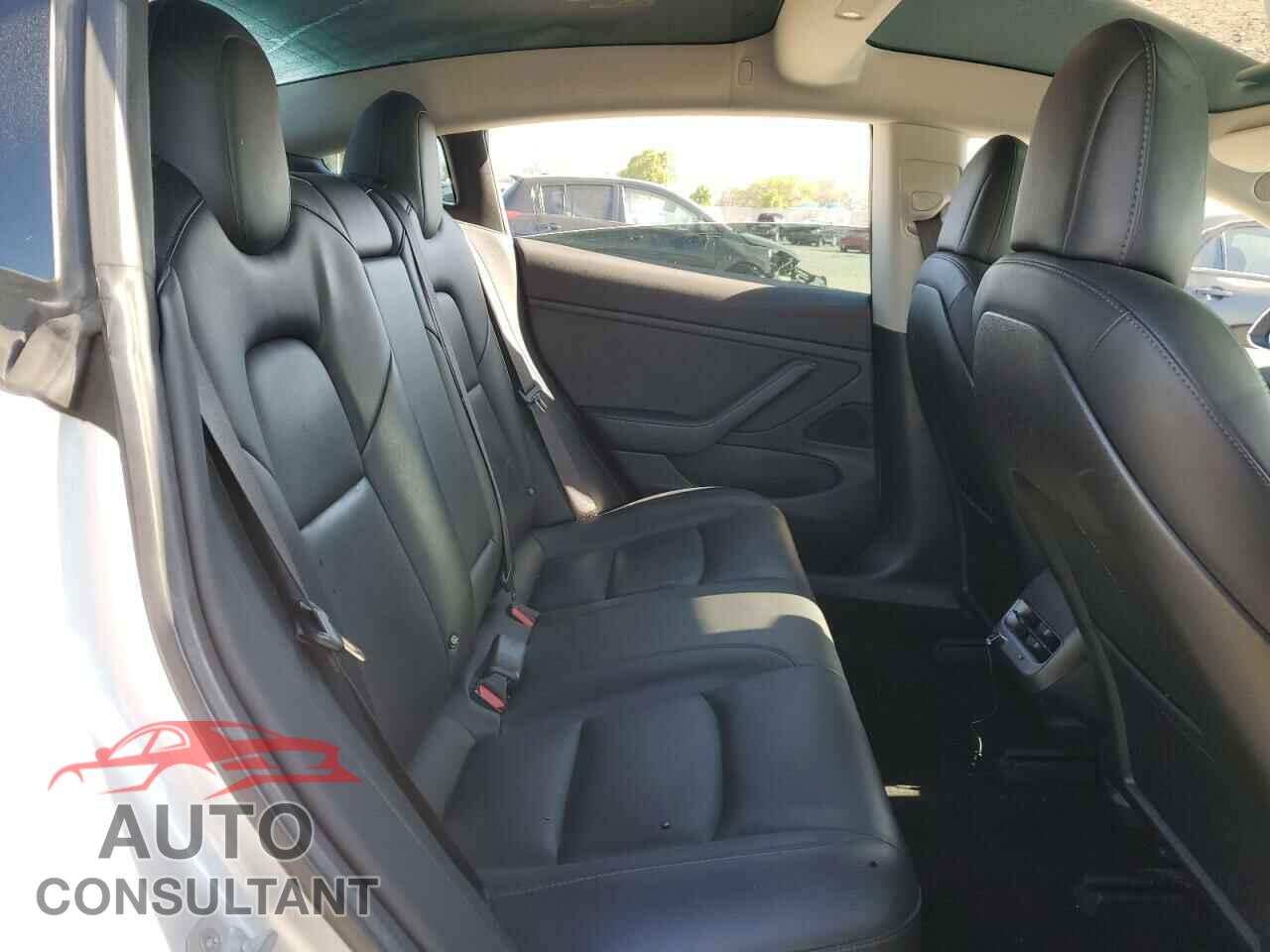 TESLA MODEL 3 2018 - 5YJ3E1EB7JF065140