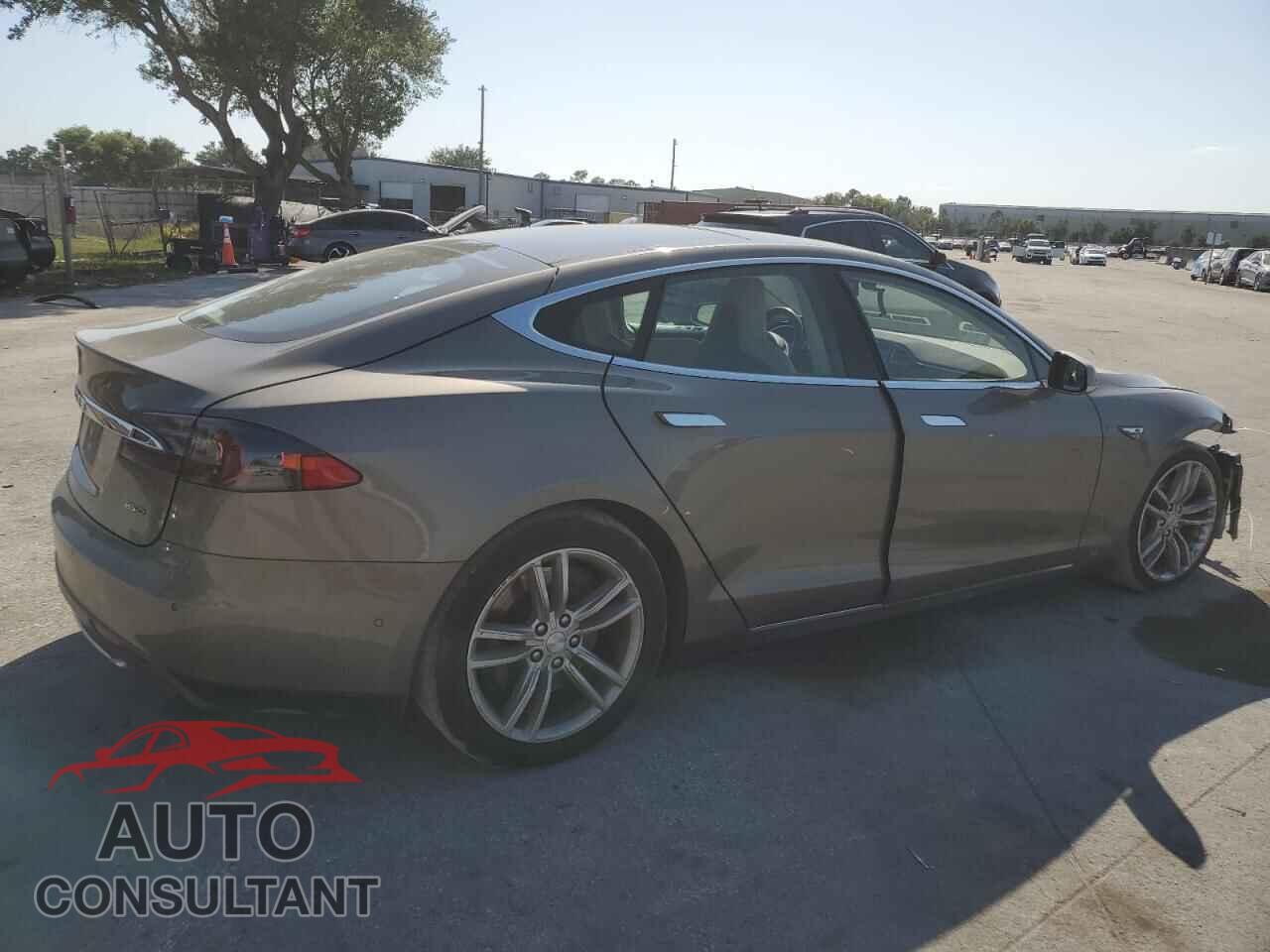 TESLA MODEL S 2015 - 5YJSA1H25FF087146