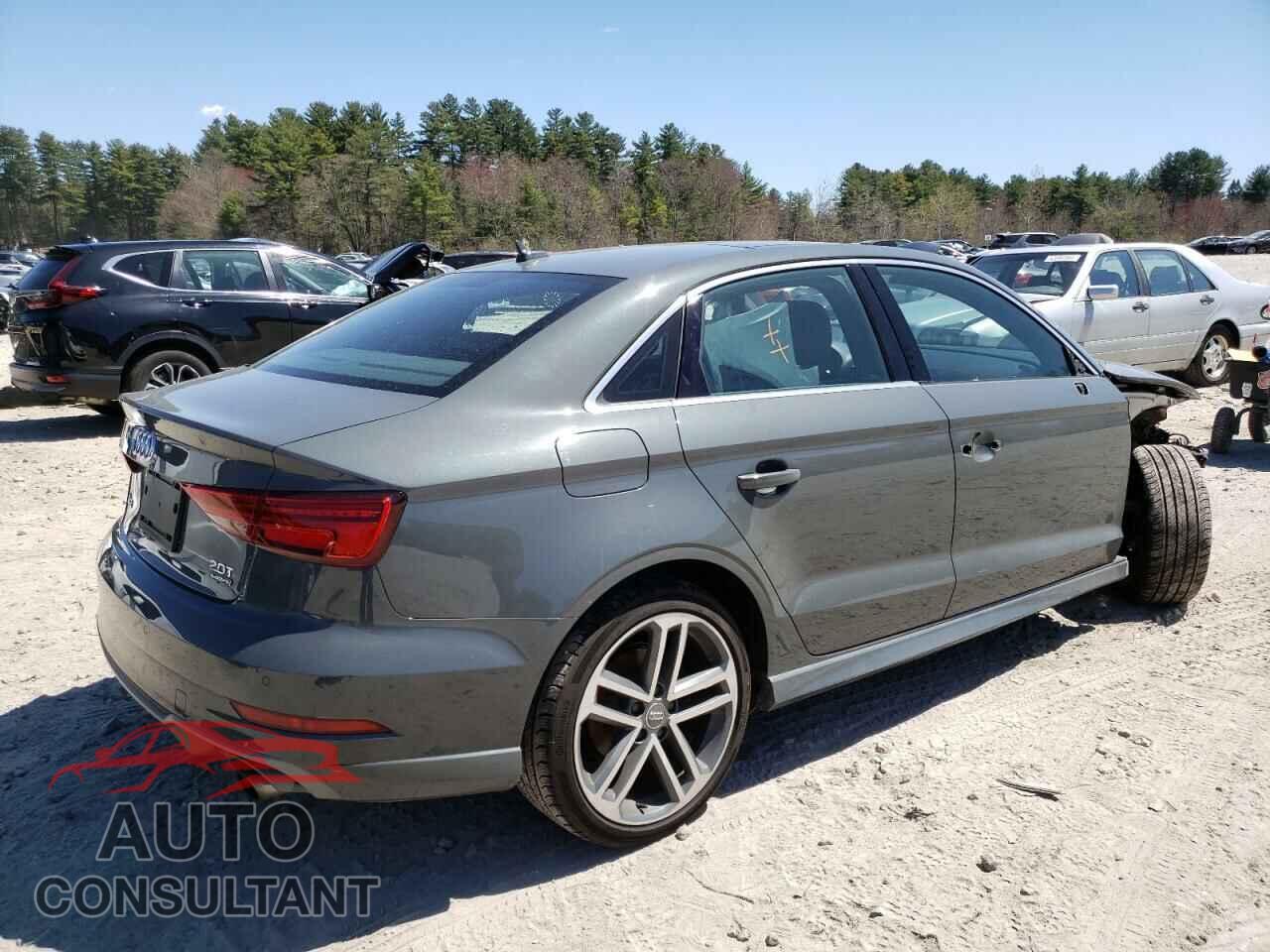 AUDI A3 2018 - WAUJ8GFF4J1012145