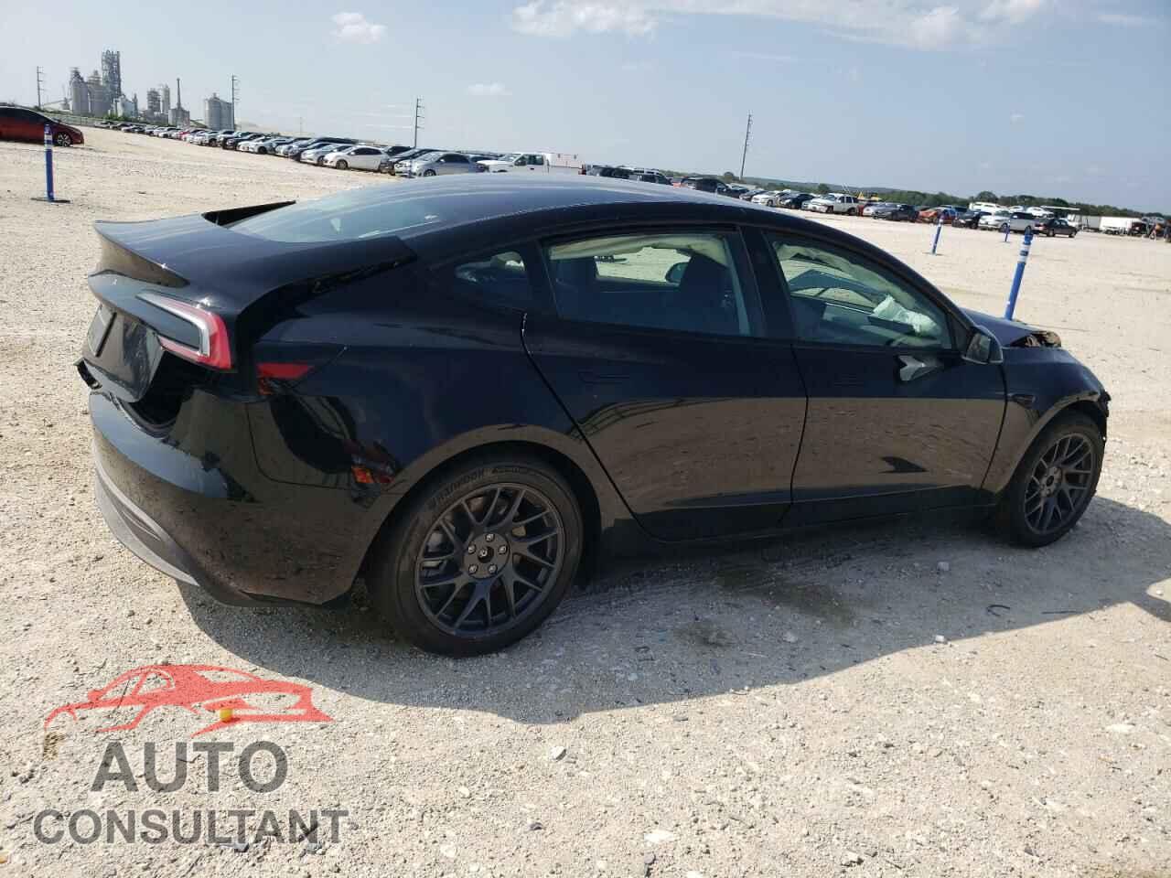 TESLA MODEL 3 2024 - 5YJ3E1EA4RF731020