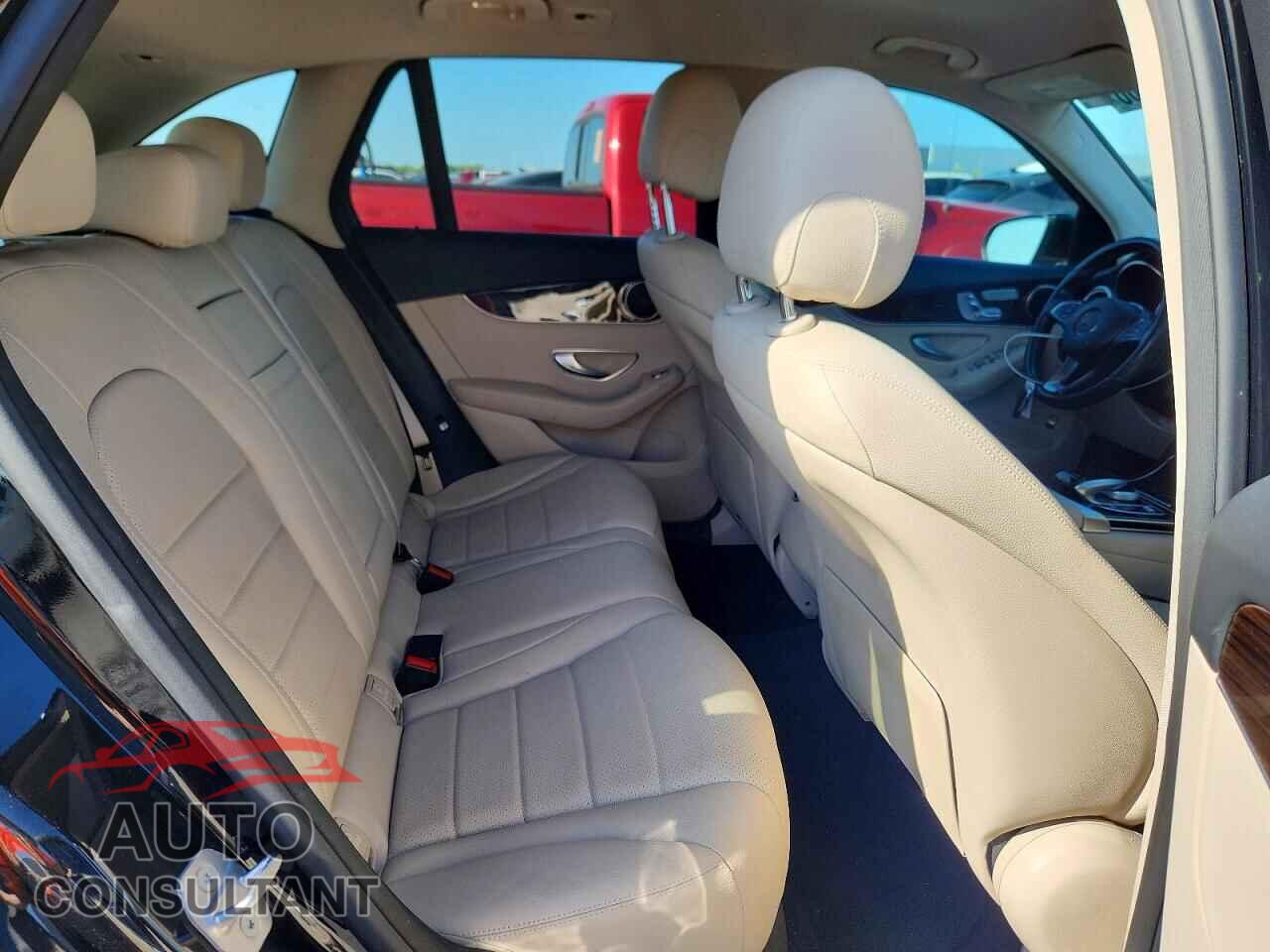 MERCEDES-BENZ GLC-CLASS 2017 - WDC0G4JB7HF120352