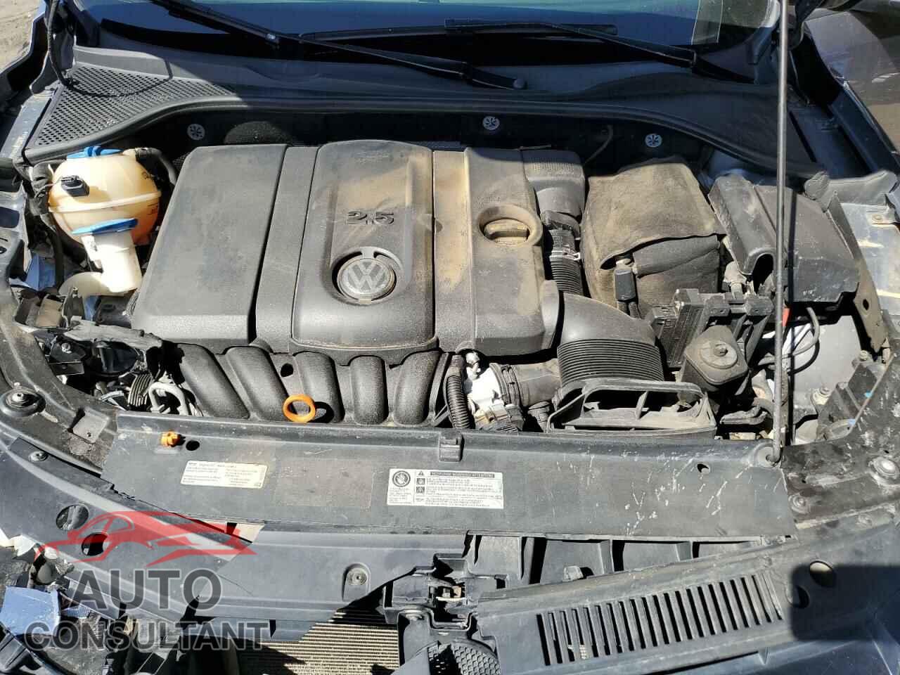 VOLKSWAGEN PASSAT 2012 - 1VWAP7A35CC019449