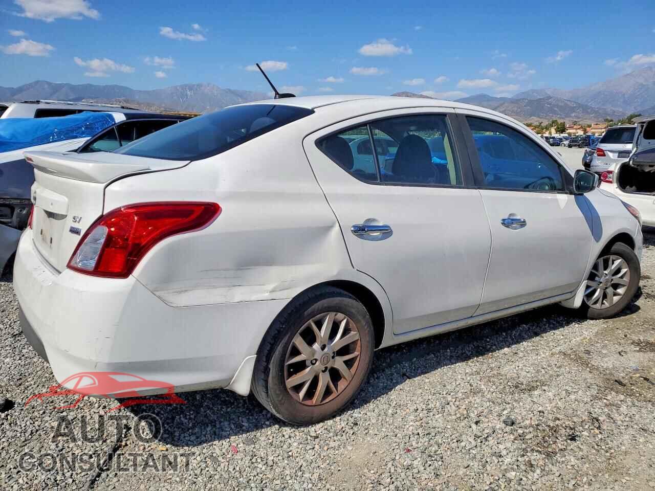 NISSAN VERSA 2017 - 3N1CN7AP1HL852698