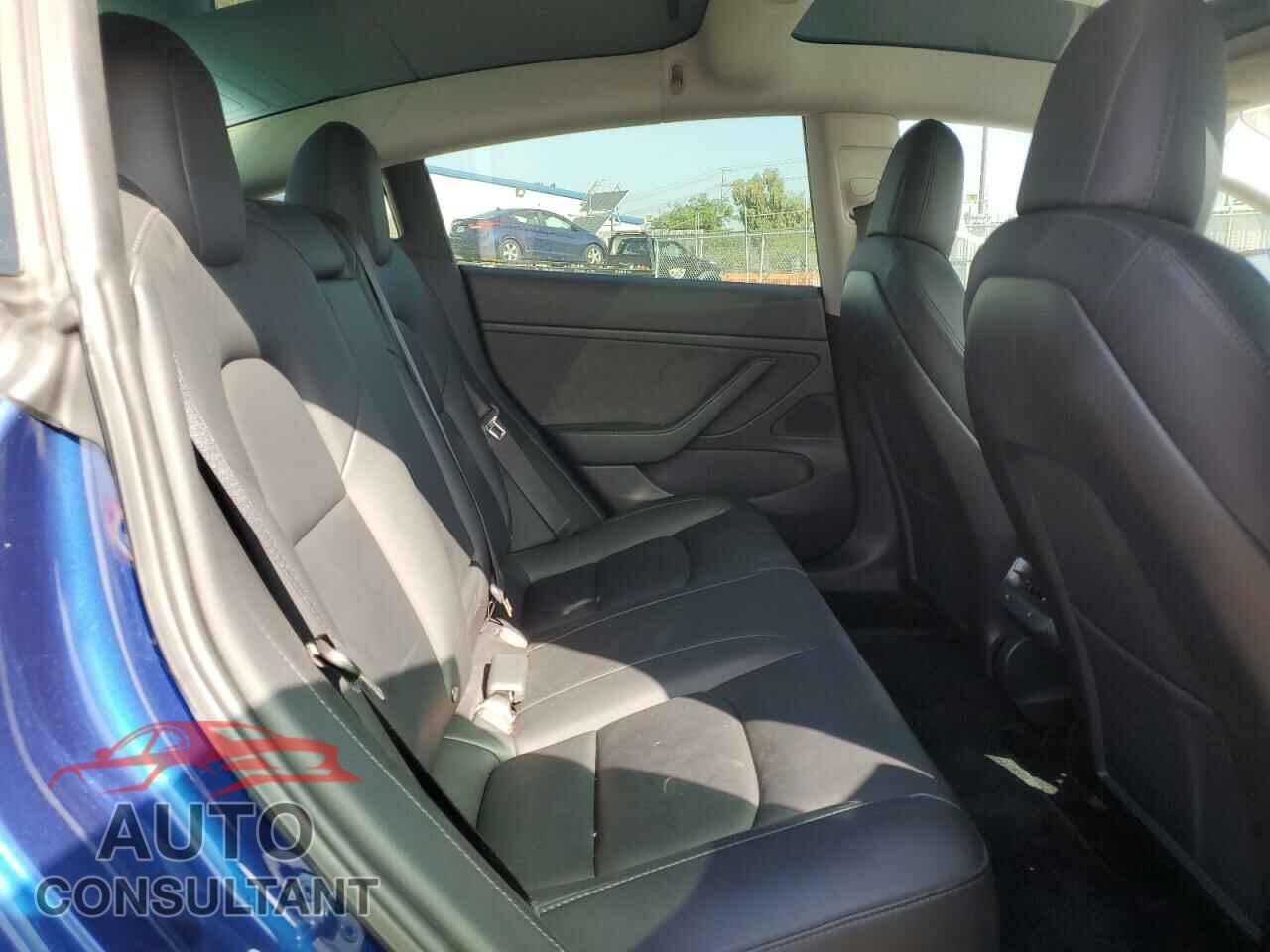 TESLA MODEL 3 2019 - 5YJ3E1EB8KF497219
