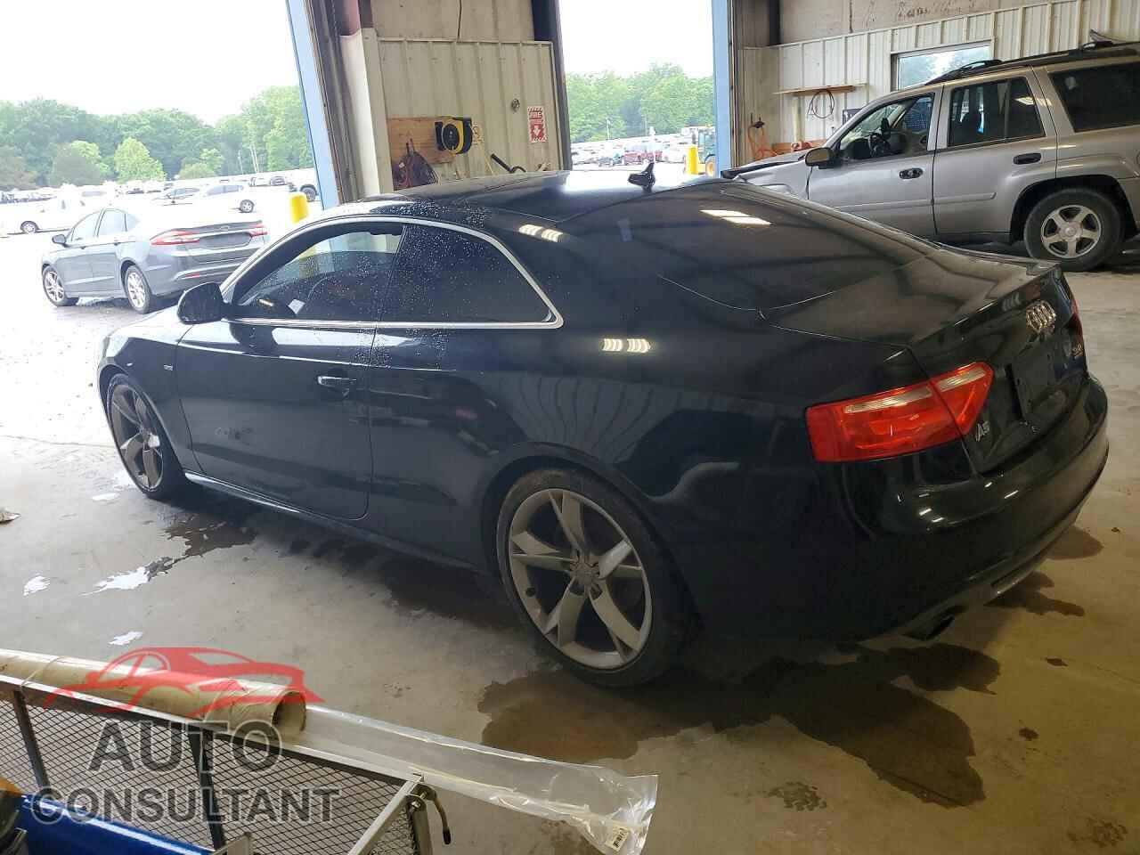 AUDI A5 2009 - WAUDK78T69A009325