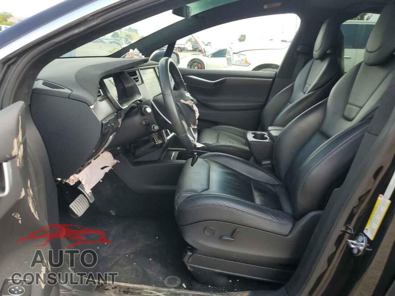 TESLA MODEL X 2017 - 5YJXCAE4XHF051106