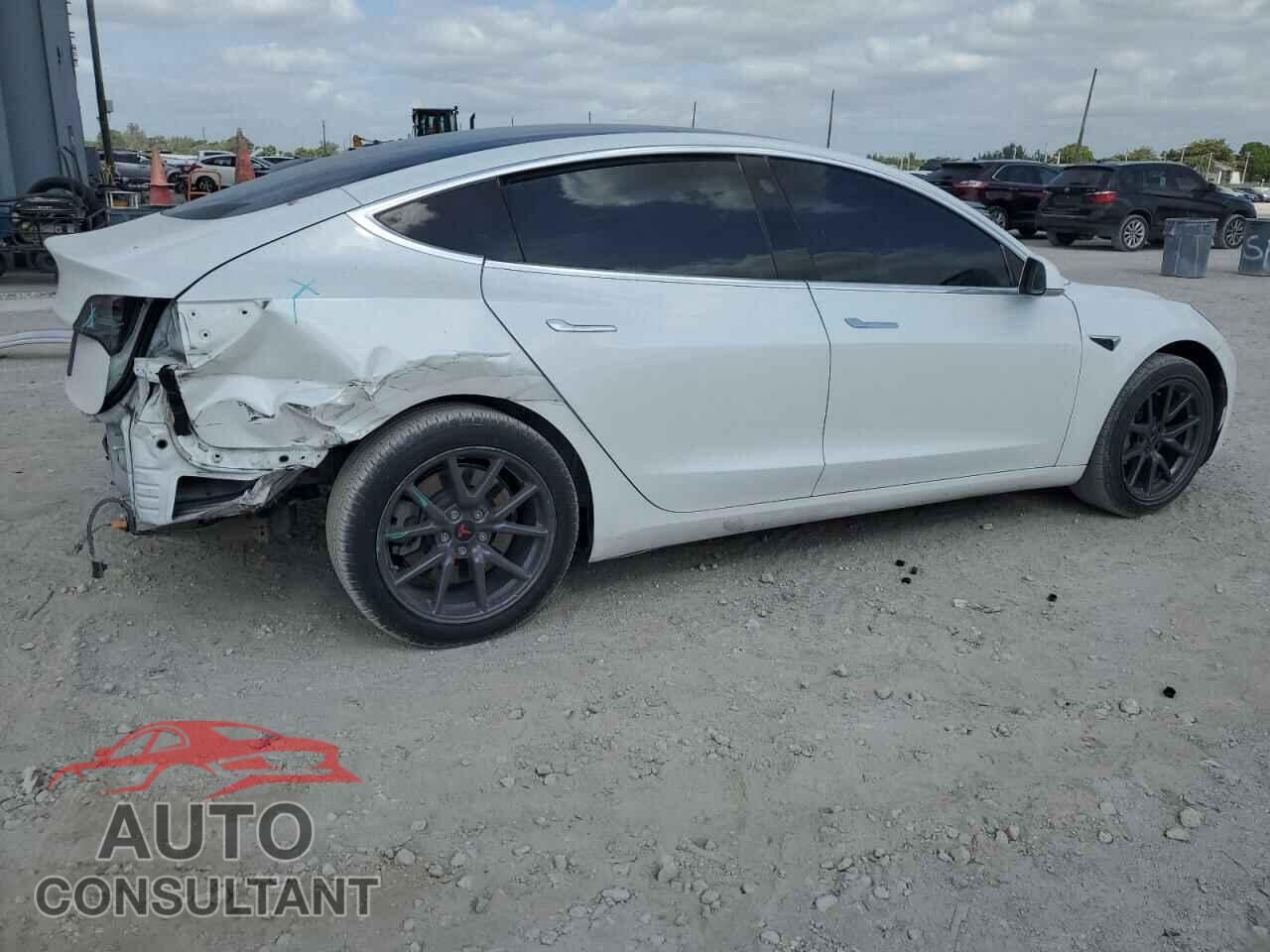 TESLA MODEL 3 2020 - 5YJ3E1EA9LF613746