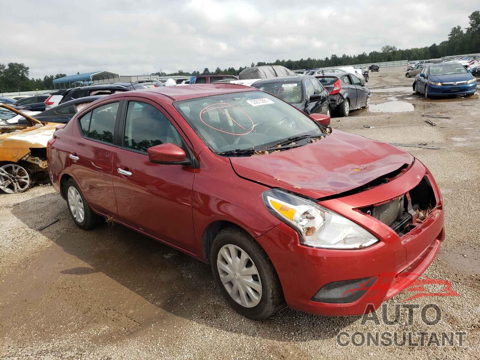 NISSAN VERSA 2018 - 3N1CN7AP2JL808246
