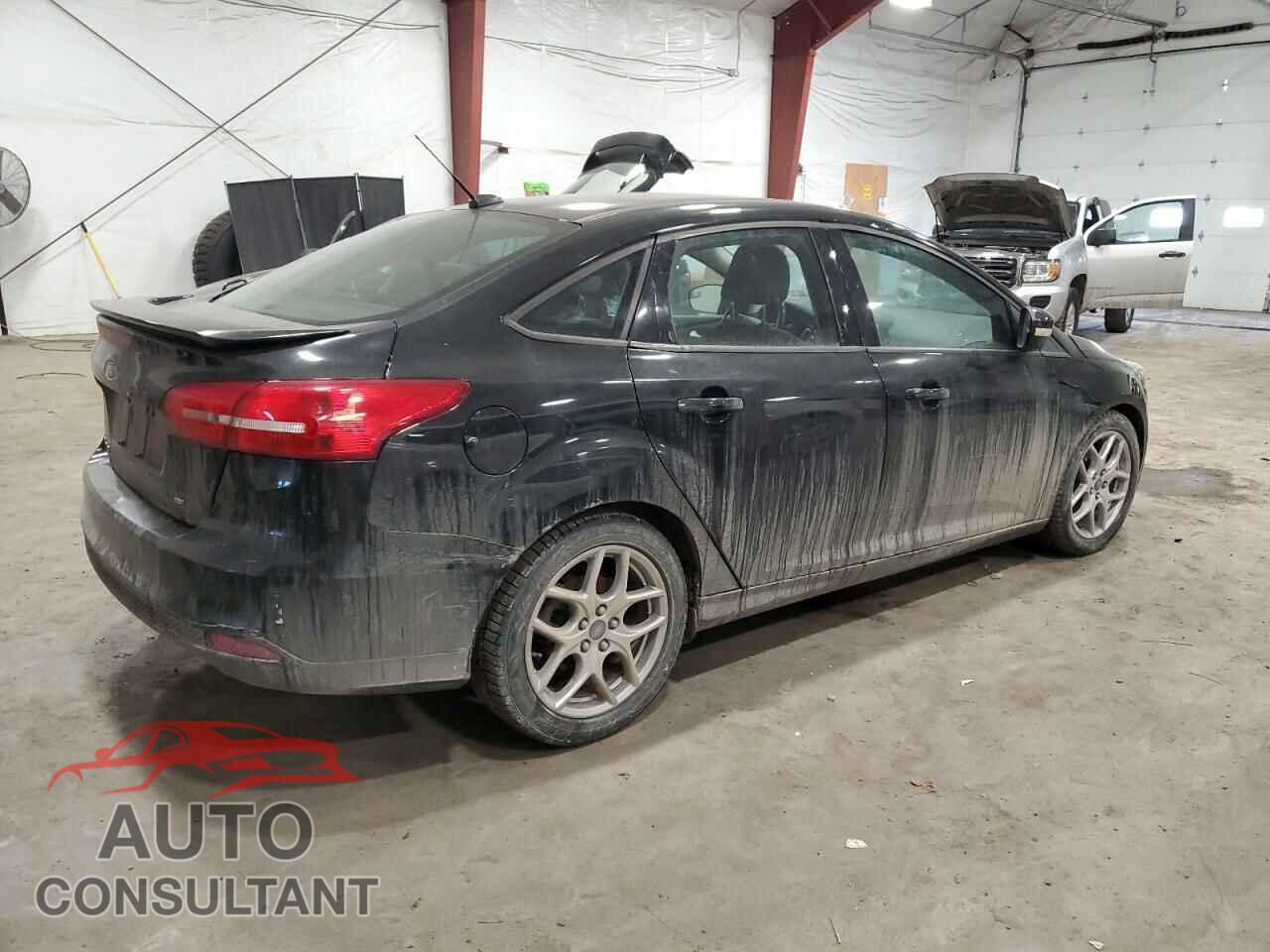 FORD FOCUS 2015 - 1FADP3F21FL285263