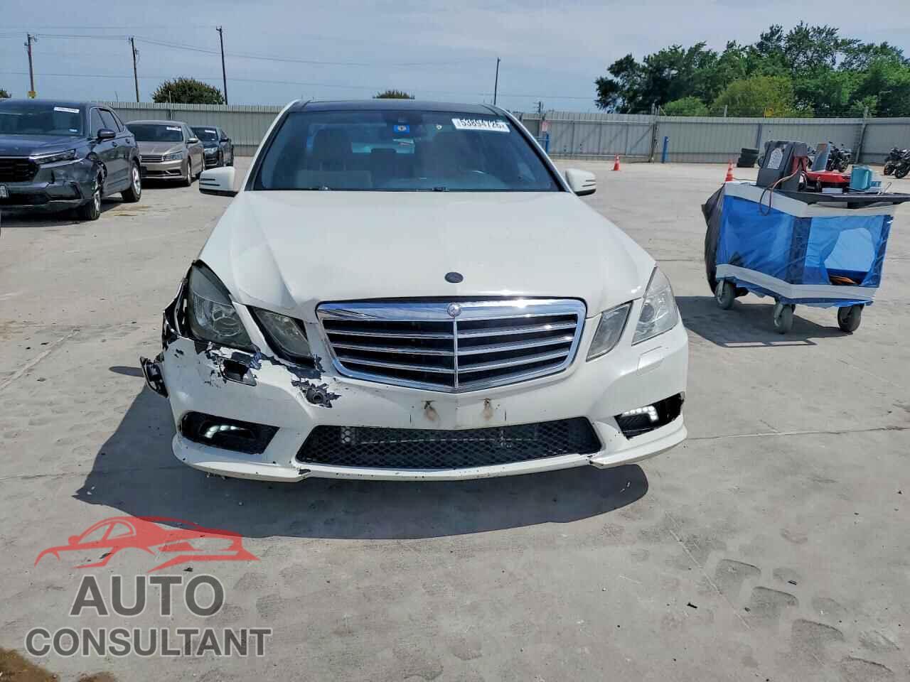 MERCEDES-BENZ E-CLASS 2011 - WDDHF5GB8BA283384