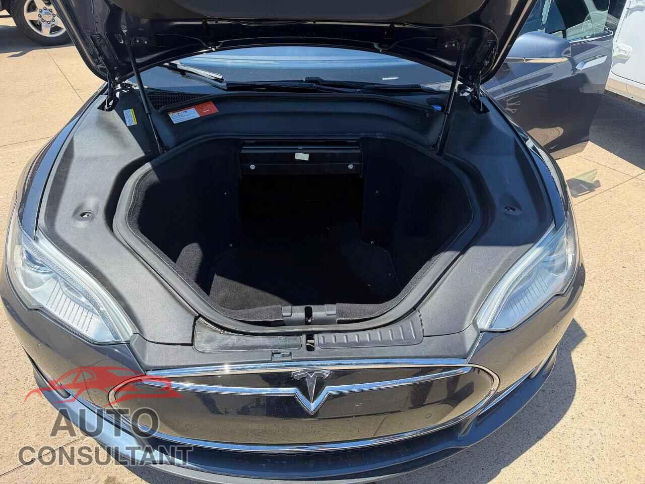TESLA MODEL S 2014 - 5YJSA1H19EFP51597