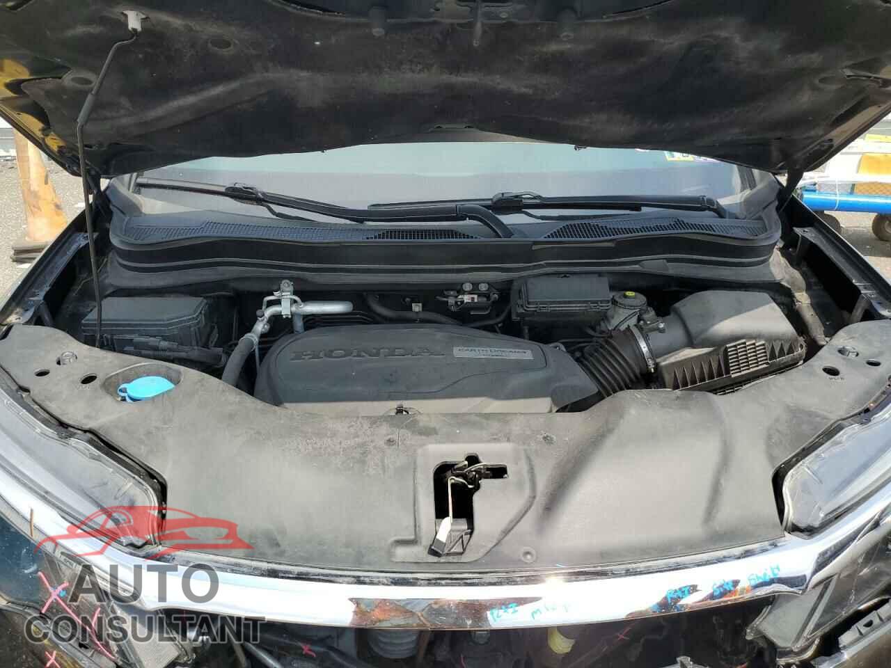 HONDA PILOT 2018 - 5FNYF6H35JB037597
