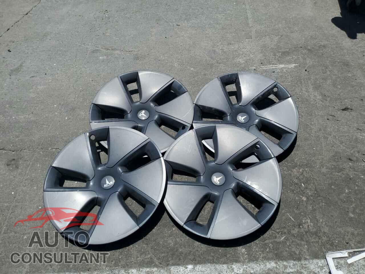 TESLA MODEL 3 2023 - 5YJ3E1EA2PF678413