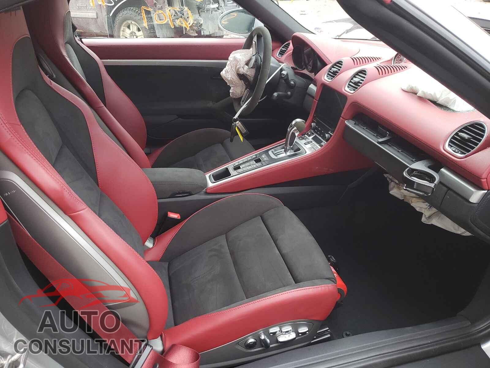 PORSCHE BOXSTER 2021 - WP0CC2A89MS240419