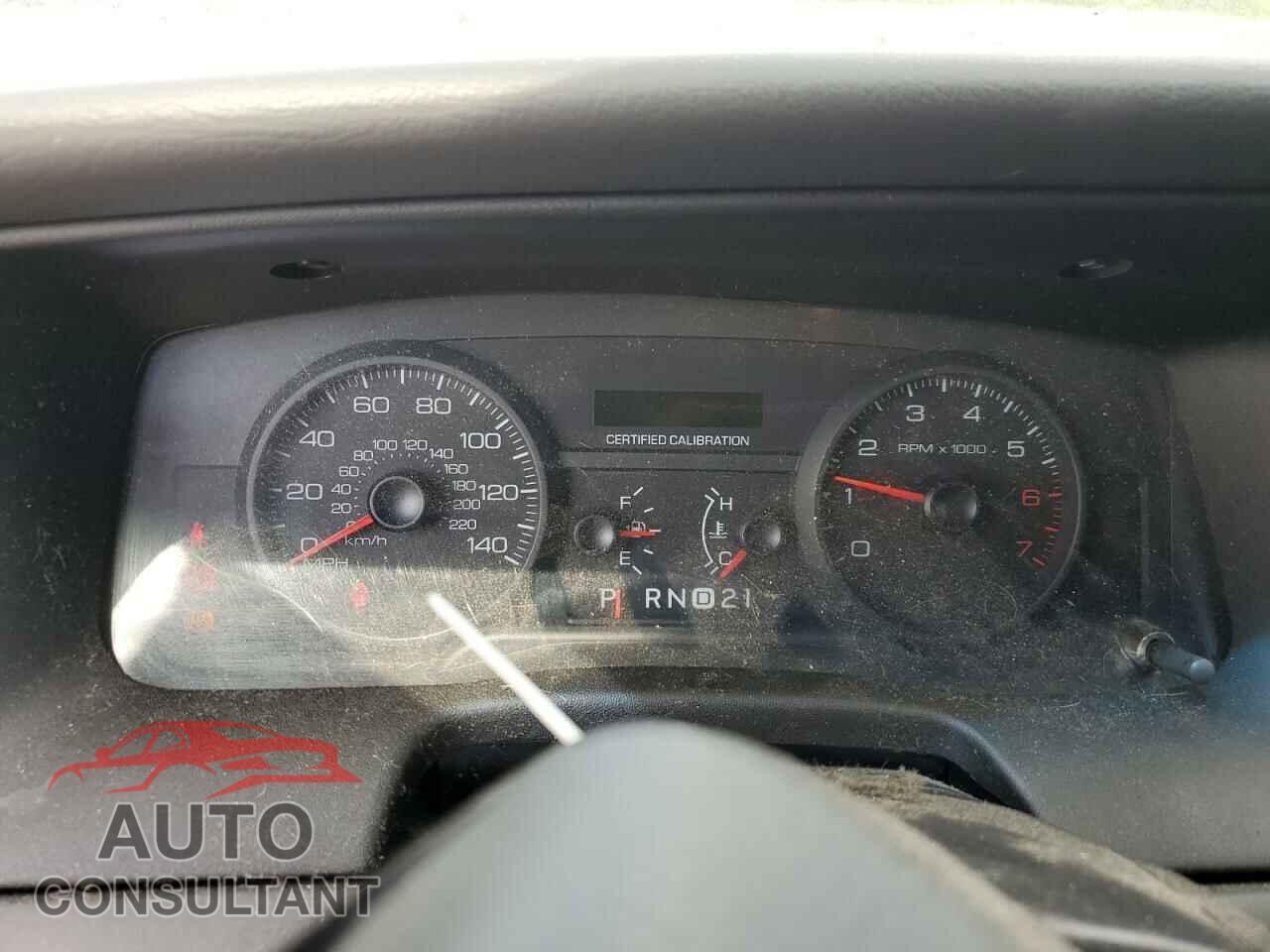 FORD CROWN VIC 2011 - 2FABP7BV3BX157795
