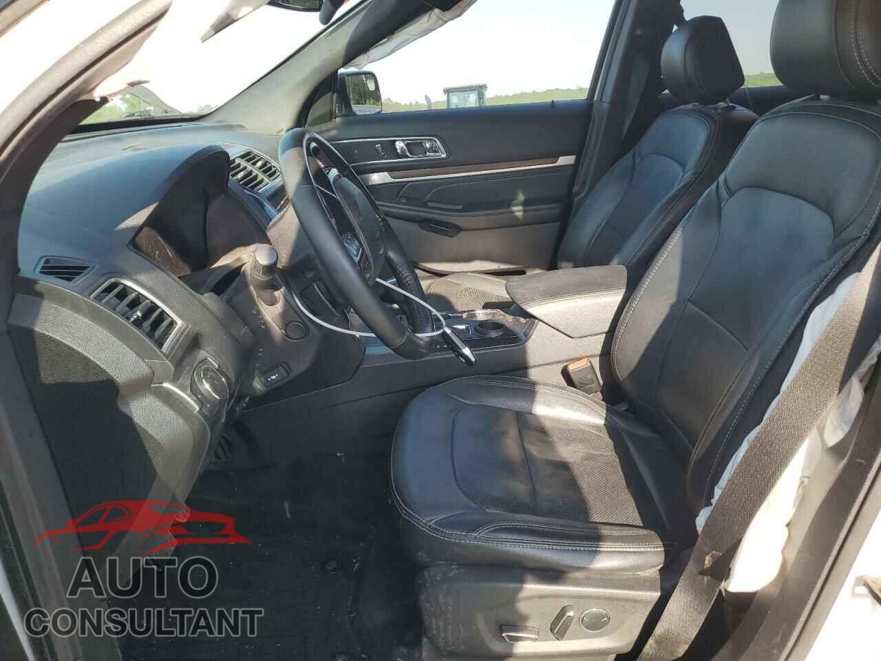 FORD EXPLORER 2017 - 1FM5K7F8XHGC99565